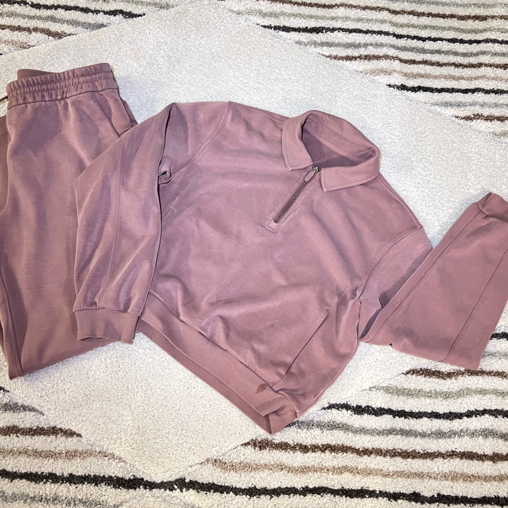 Lululemon SoftStream High rise Pant and matching Half-Zip Pull over